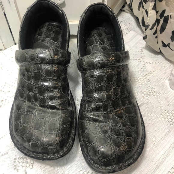 B. O.C. Charcoal Gray/black Clogs. 
Size 7 - Picture 2 of 8